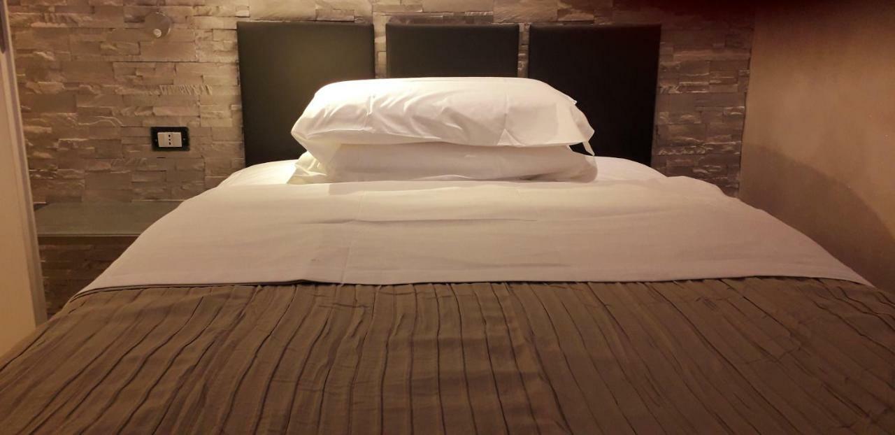 A 2 Passi Da Bed & Breakfast Foggia Exterior photo